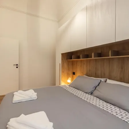 Vista Museo Arte In Pieno Centro Con Parcheggio Sotterraneo * Turín