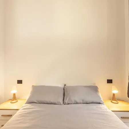 Vista Museo Arte In Pieno Centro Con Parcheggio Sotterraneo Turín